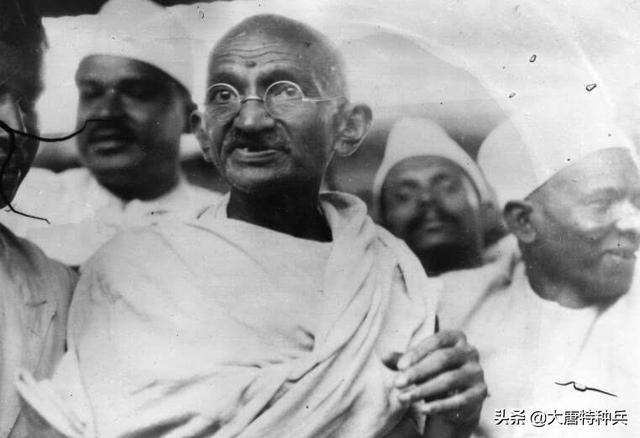 二战期间，我国派出代表了解印度抗日，甘地的答案让人笑场