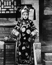 她是光绪最爱的女人，中国最早的“模特”，慈禧却为何将她投井？