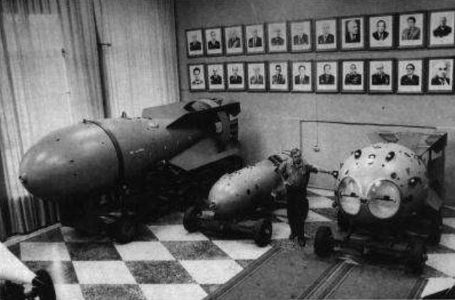 苏联解体后，为何加盟共和国都不得不放弃核武器？