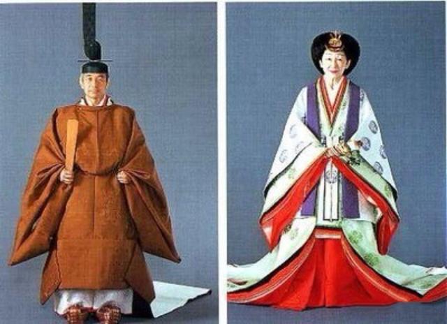 各国都有朝代更迭，日本天皇延续两千七百年，为何没被推翻